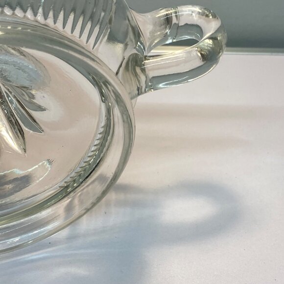 Vintage Federal Clear Glass Citrus Juicer Reamer Loop Handle Spout Farmhouse - Picture 7 of 12